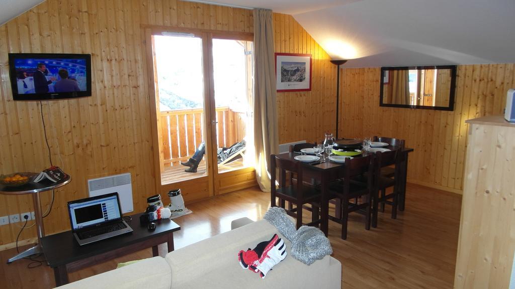 Residence Goelia Les Chalets Des Ecourts Saint-Jean-d’Arves Szoba fotó