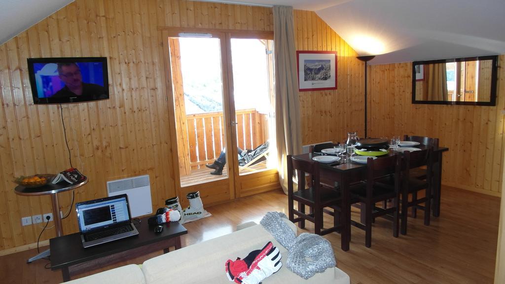 Residence Goelia Les Chalets Des Ecourts Saint-Jean-d’Arves Szoba fotó